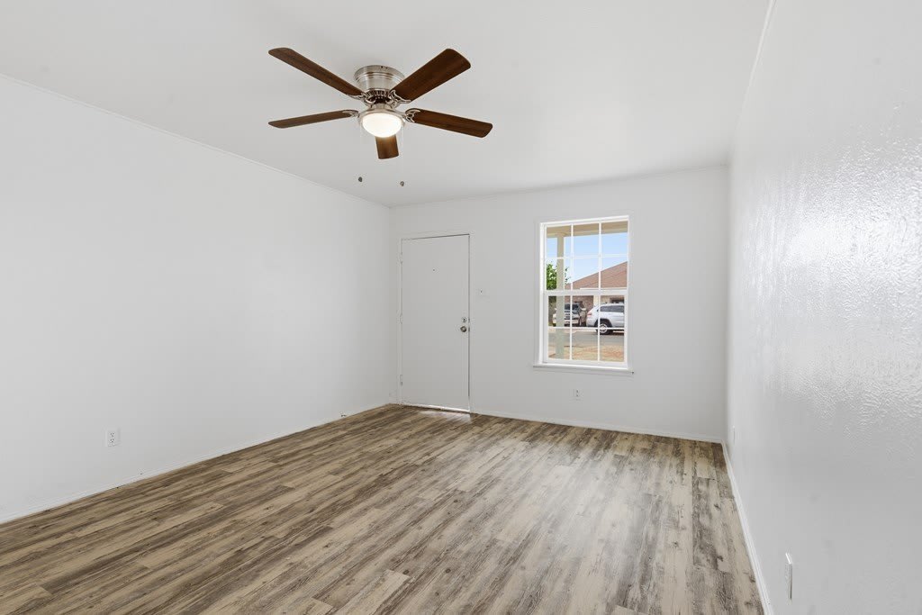 3811 Cedar Spring – photo 5