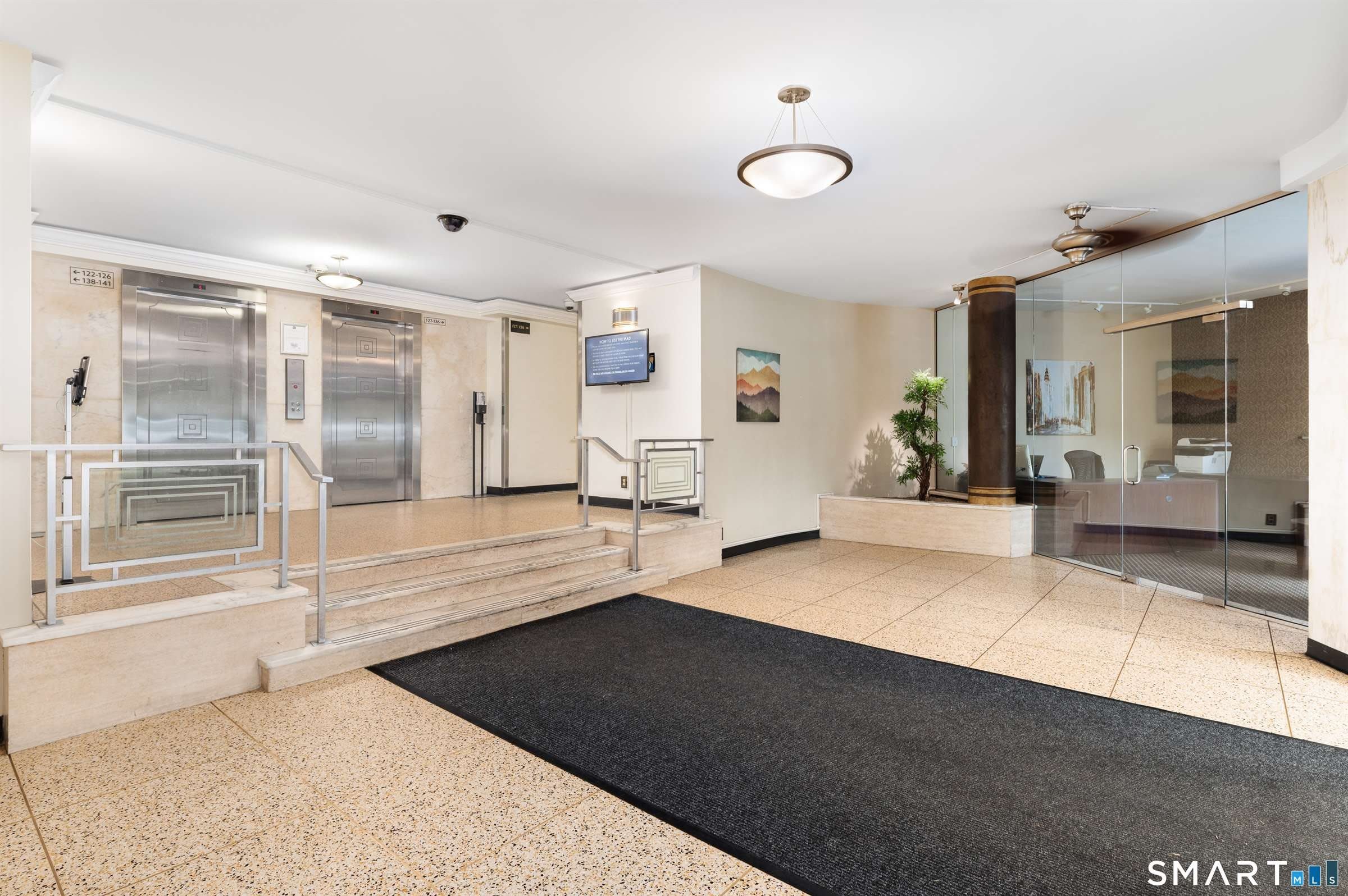 91 Strawberry Hill Ave – photo 5