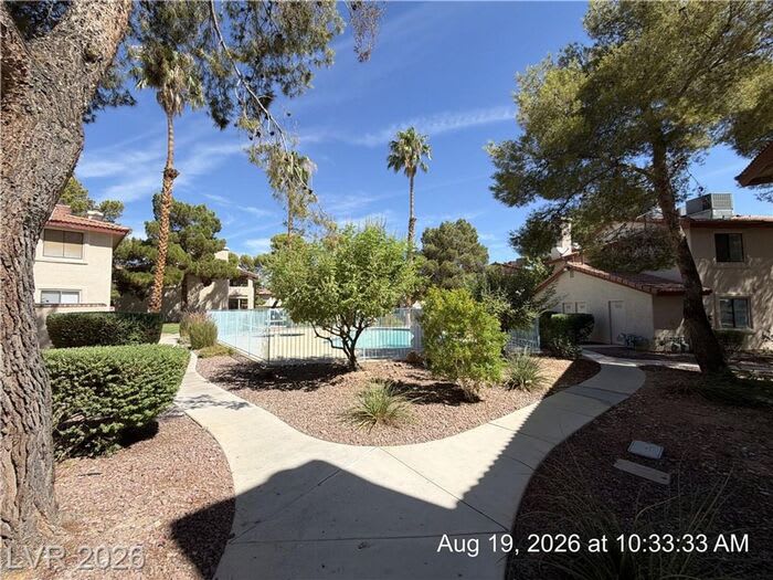 705 Rock Springs Drive – photo 4