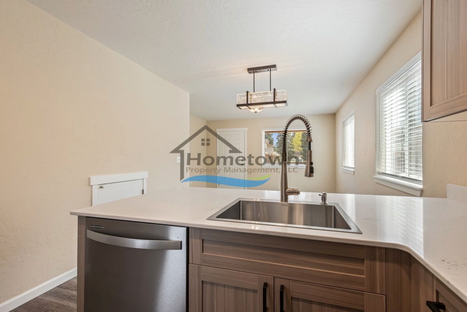Beautiful Brand New Custom Craftsman Home In Coeur D Alene With 2 Bedrooms And 1 5 Bathrooms – photo 5