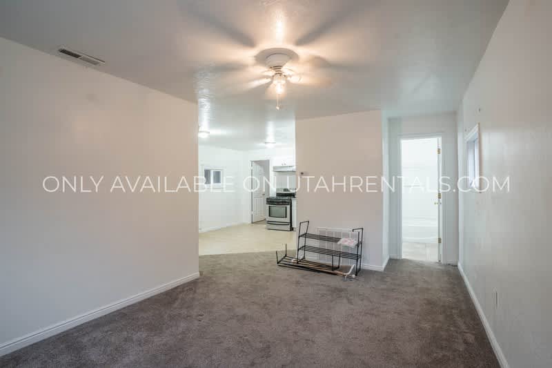 637 N 600 W – photo 3