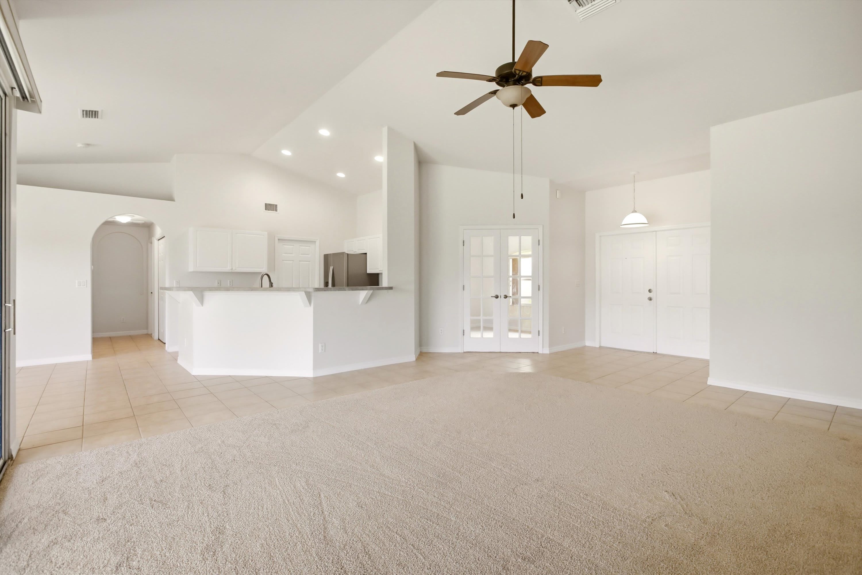 2600 SW 1st St – photo 4