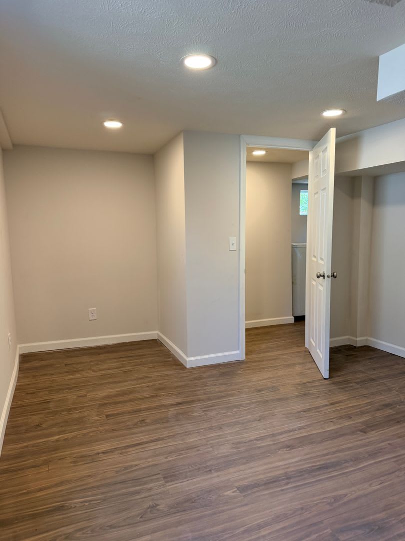 Beautiful 4 bed, 2 bath home for rent in the heart of Omaha! – photo 3