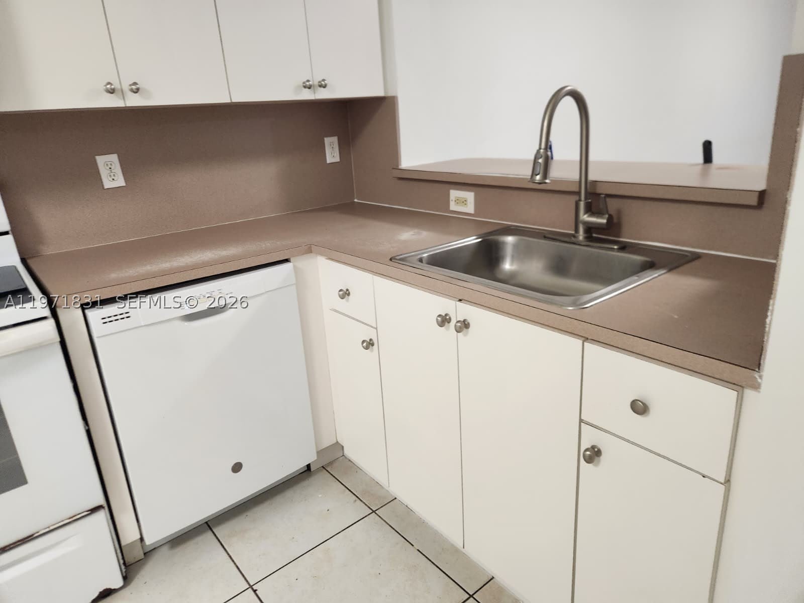 2931 SE 13th Ave – photo 3