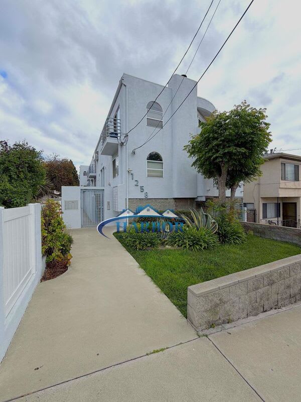 1258 W. 25th Street – photo 1