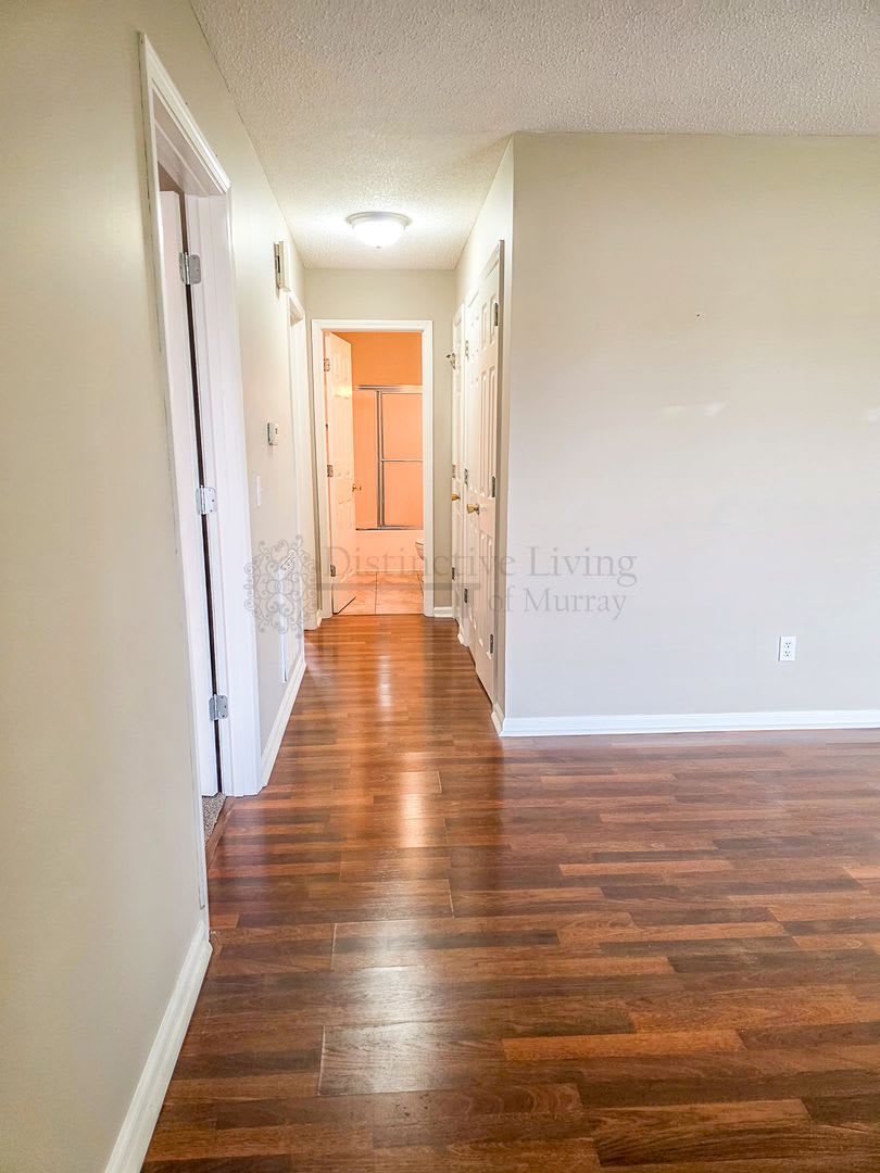 Showings Available Beginning 8 20 26 Large 2 Bedroom 1 Bath Duplex – photo 4
