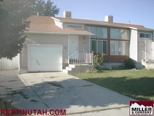Beautiful Murray Twin Home For Rent! – photo 1