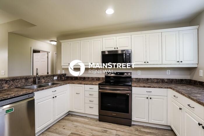 1124 Northeast 32nd Lane – photo 4