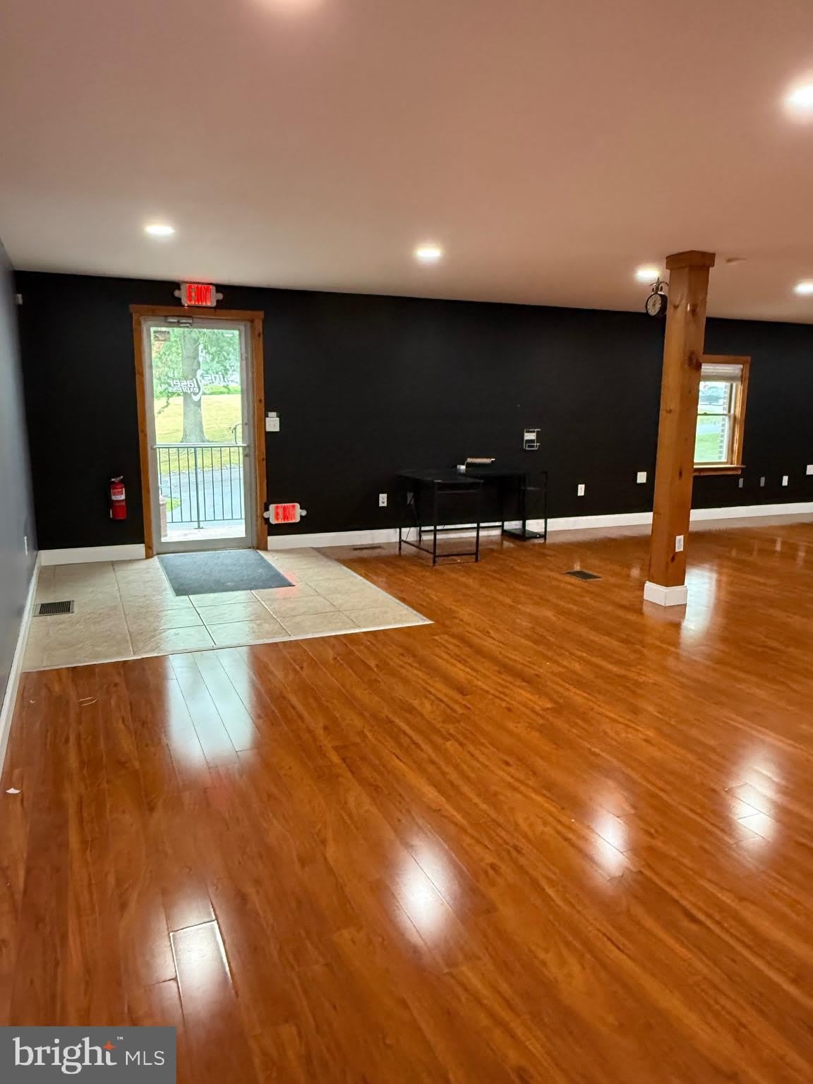 2813 E HIGH Street – photo 3