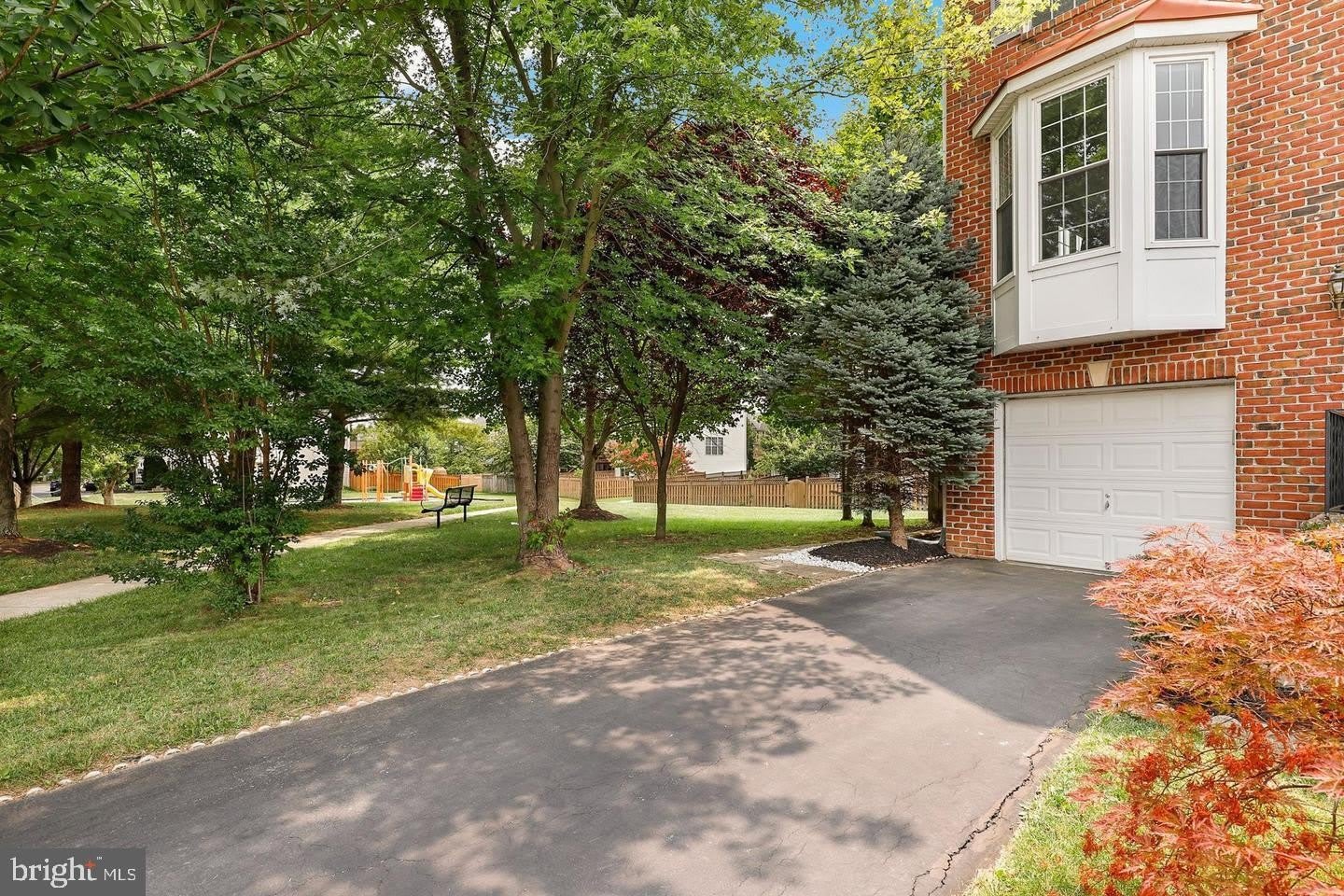 1942 CROSSING STONE Court – photo 3