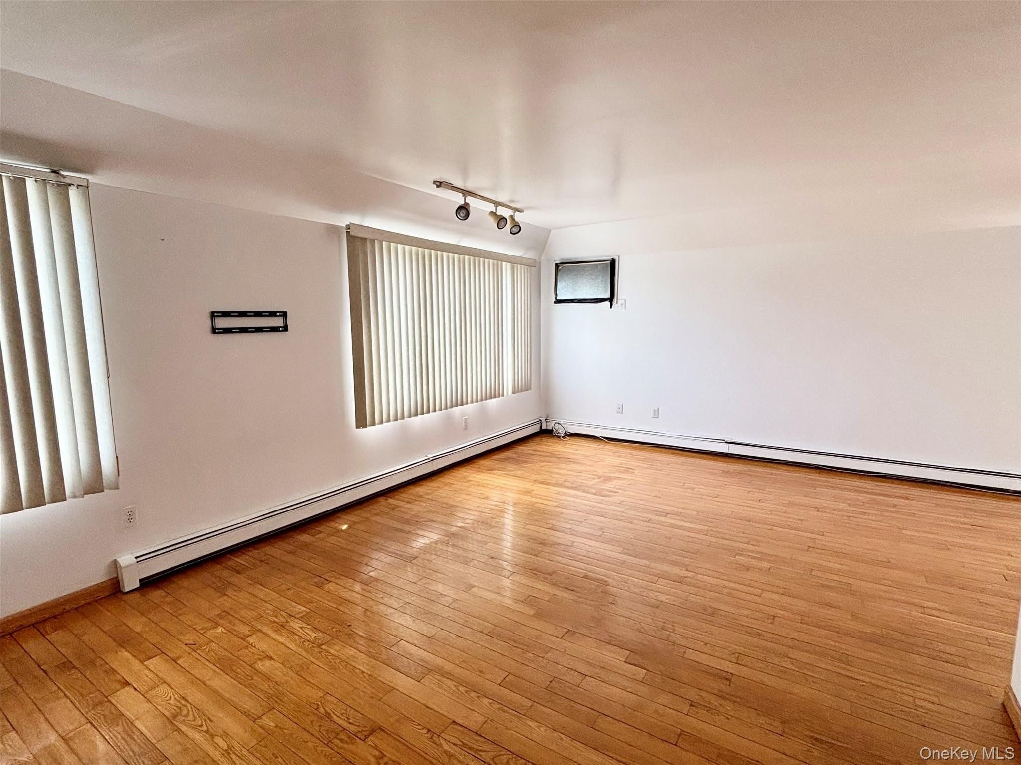 177-45 Meadow Road – photo 3