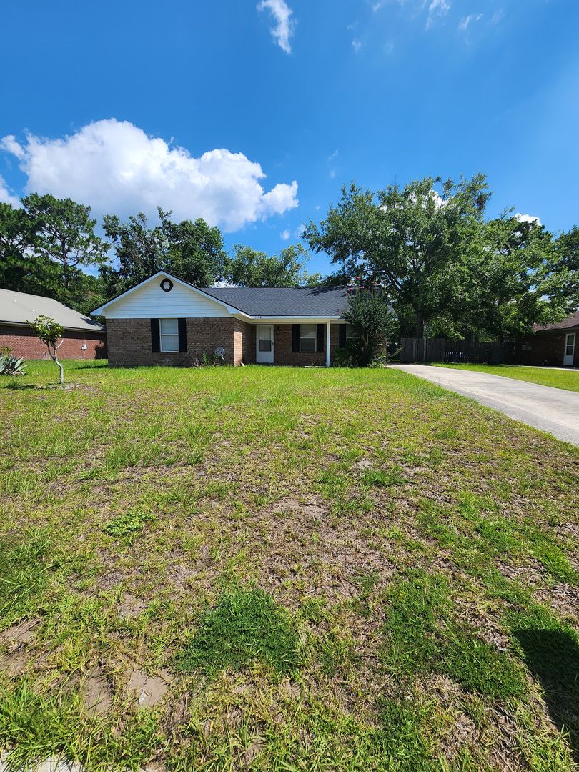 1060 Desert Shield Street – photo 1