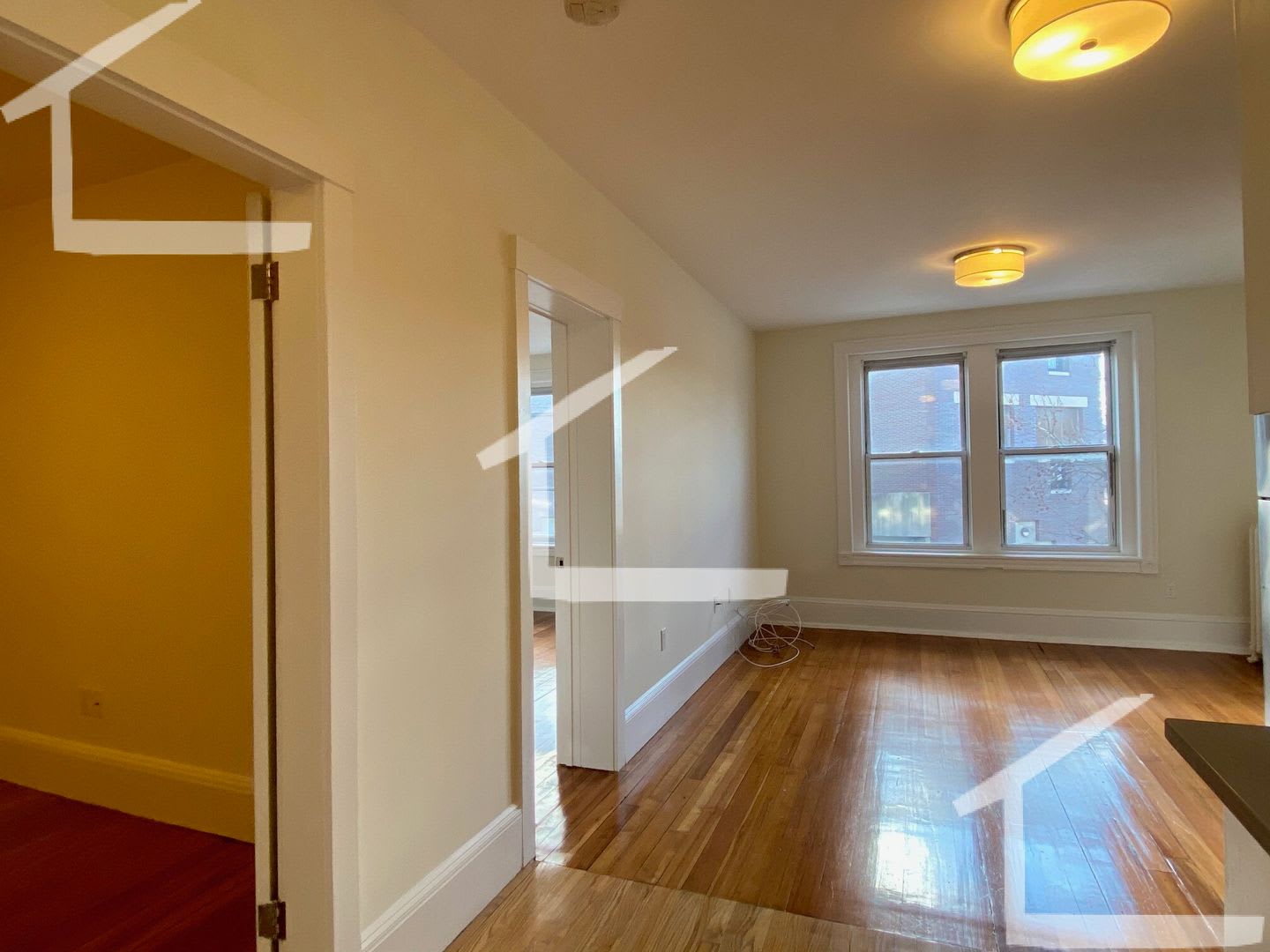 Nice 2 bed in Brookline – photo 5