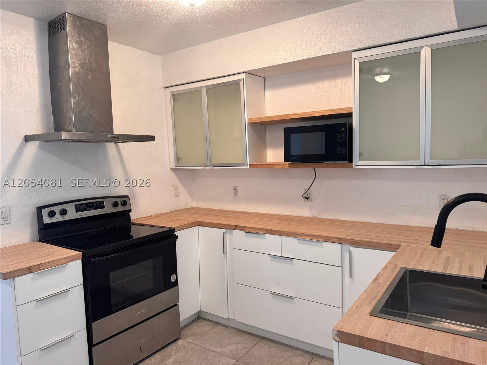 146 NW 56th St – photo 2