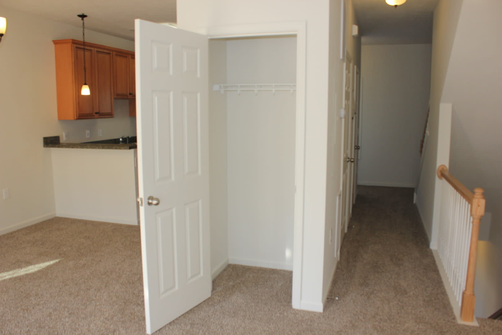 Two Master Suite Apartment Townhouse – photo 2