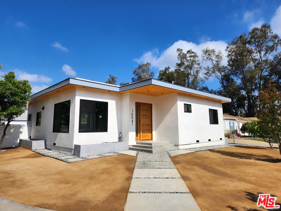 16641 McCormick Street – photo 1