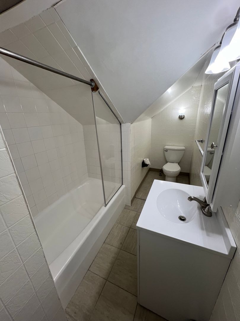 389 Boynton St – photo 3