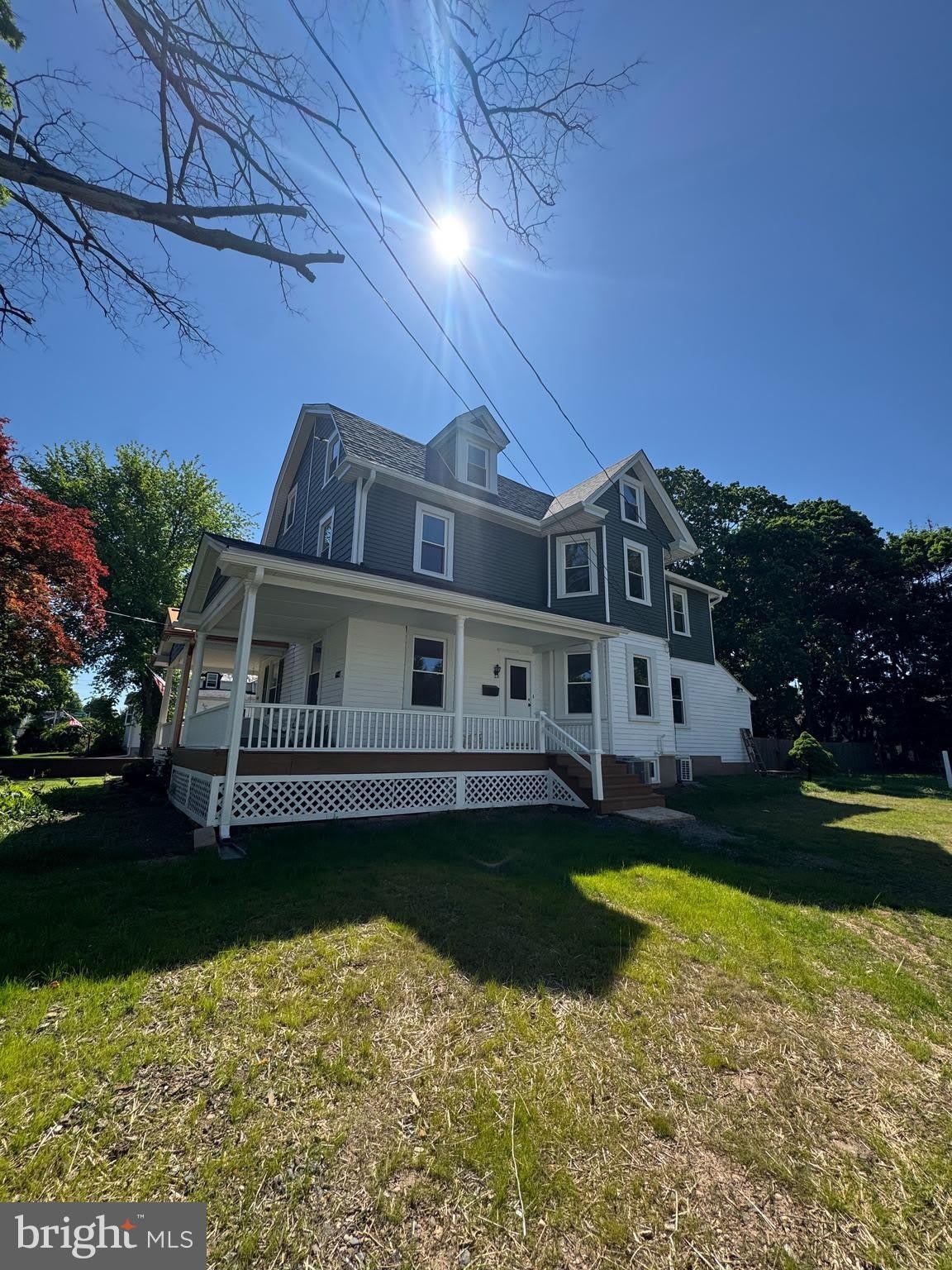 683 KNOWLES Avenue – photo 1