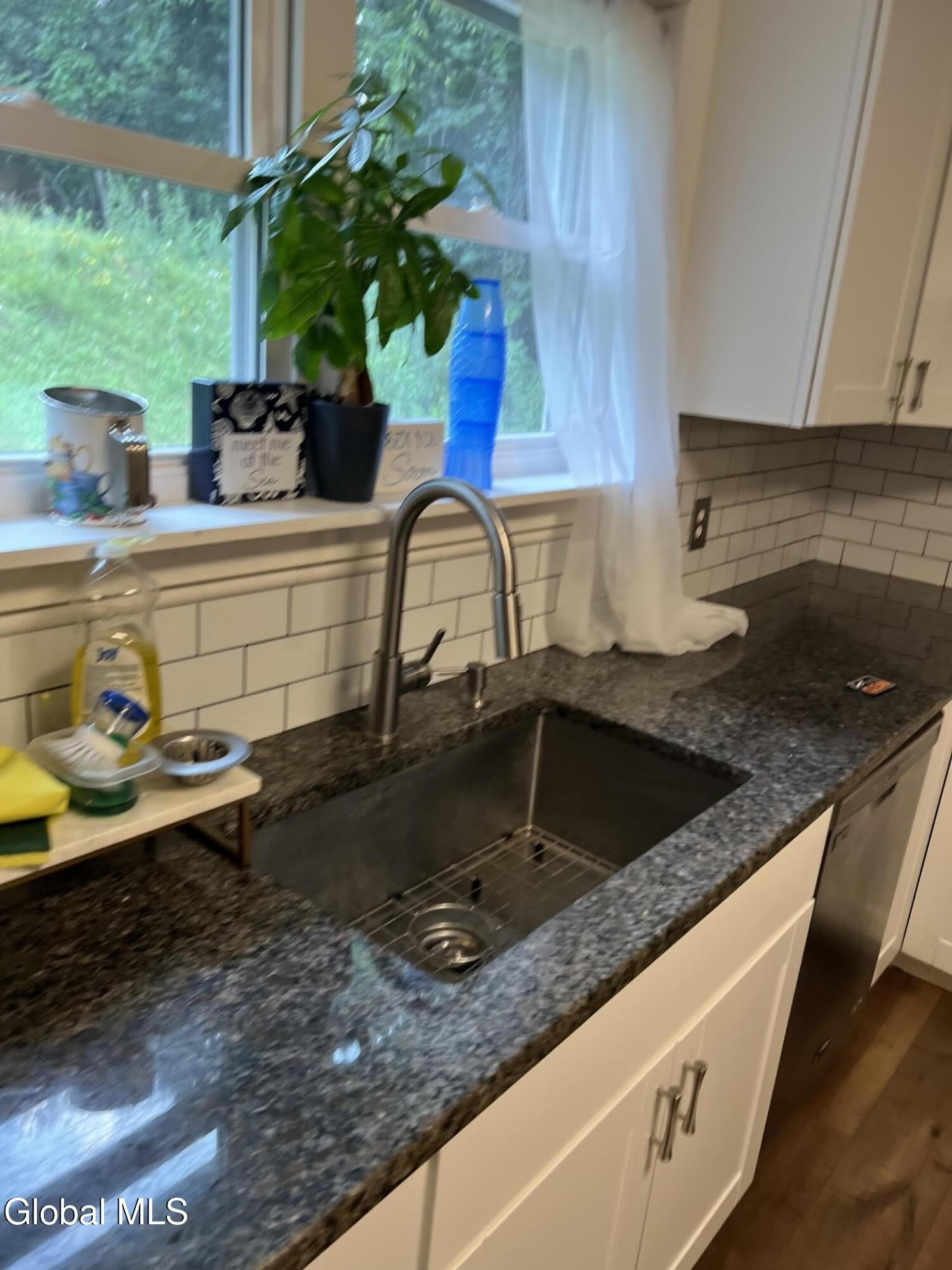 46 Seneca Road – photo 2