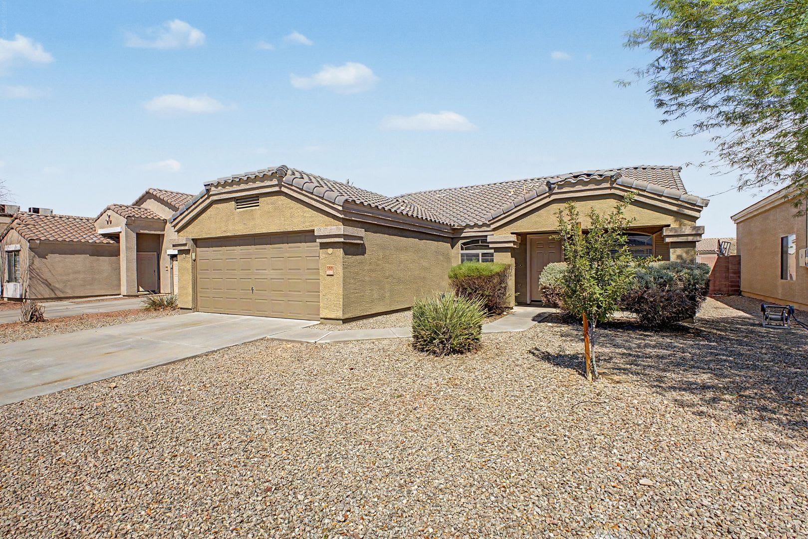 Remodeled 4 Bedroom El Mirage Home for Rent! – photo 3