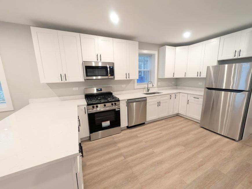 2850 N Avers Ave – photo 4