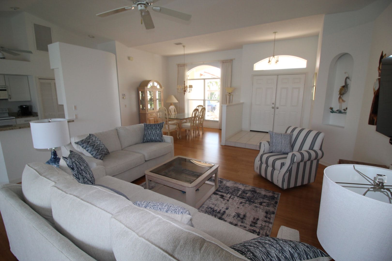 Short Term Rental ** Available 6/1/26 ** 3 Bed/2 Bath Pool Home ** Punta Gorda Isles** $7,500/mo – photo 5