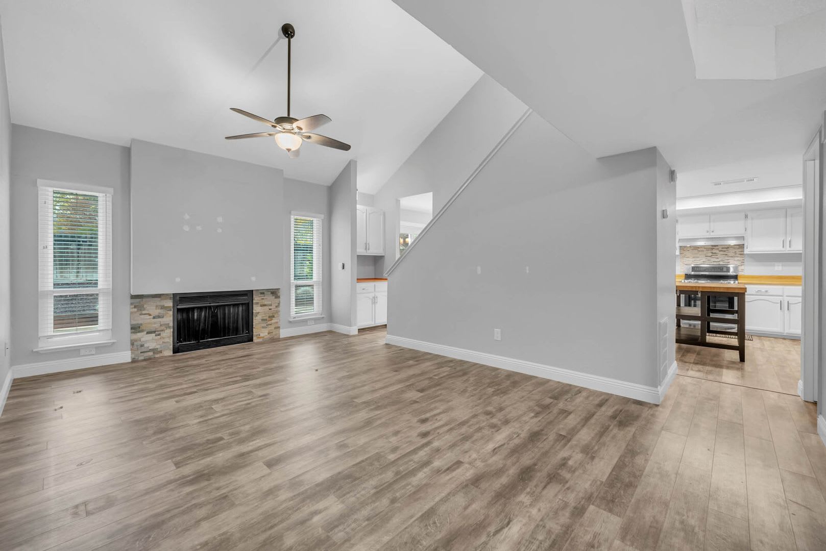 2567 Higgins Rd – photo 5
