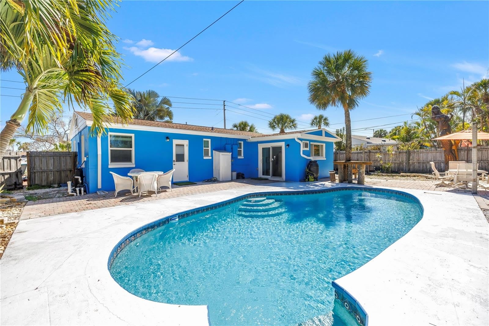 6892 GULF WINDS Drive – photo 2