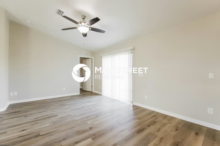 2806 58th Street West – photo 2