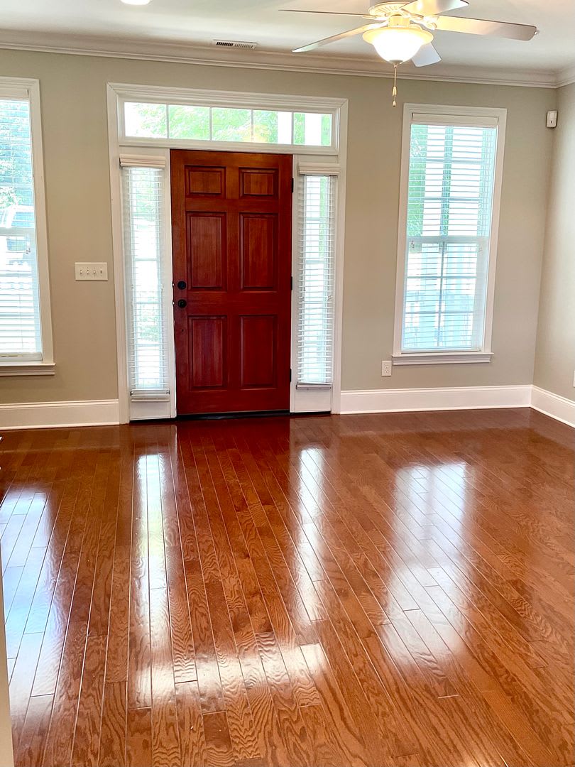 Lakeside Living in Loudon – photo 4