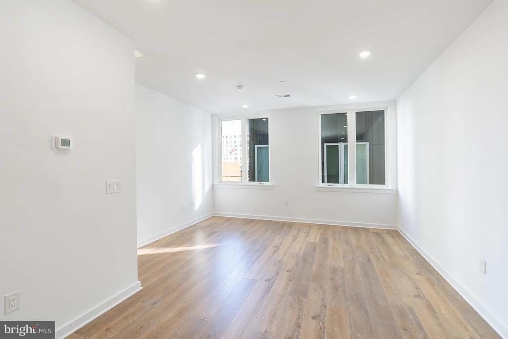 1325 Buttonwood Street – photo 5