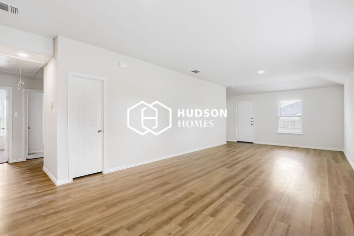 3009 Gillespie Court – photo 2