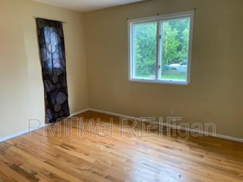 5517 Drexel Street – photo 4