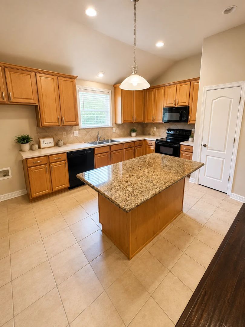 Beautiful Home in the gated community of Churchill Estates – photo 5