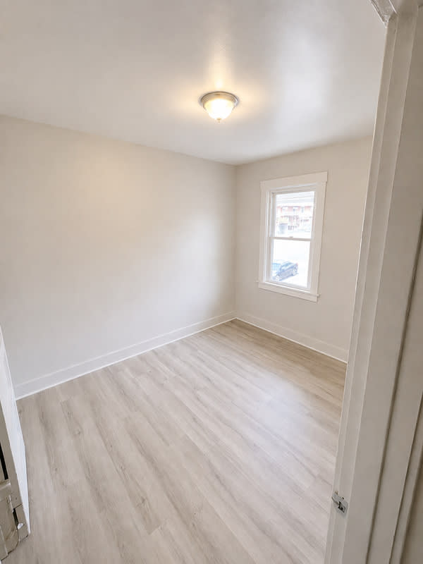 376 Ohio Avenue – photo 5