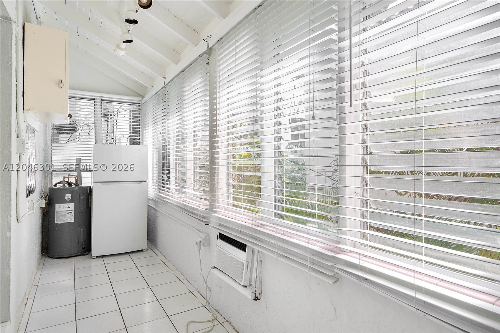 1507 Meridian Ave – photo 4