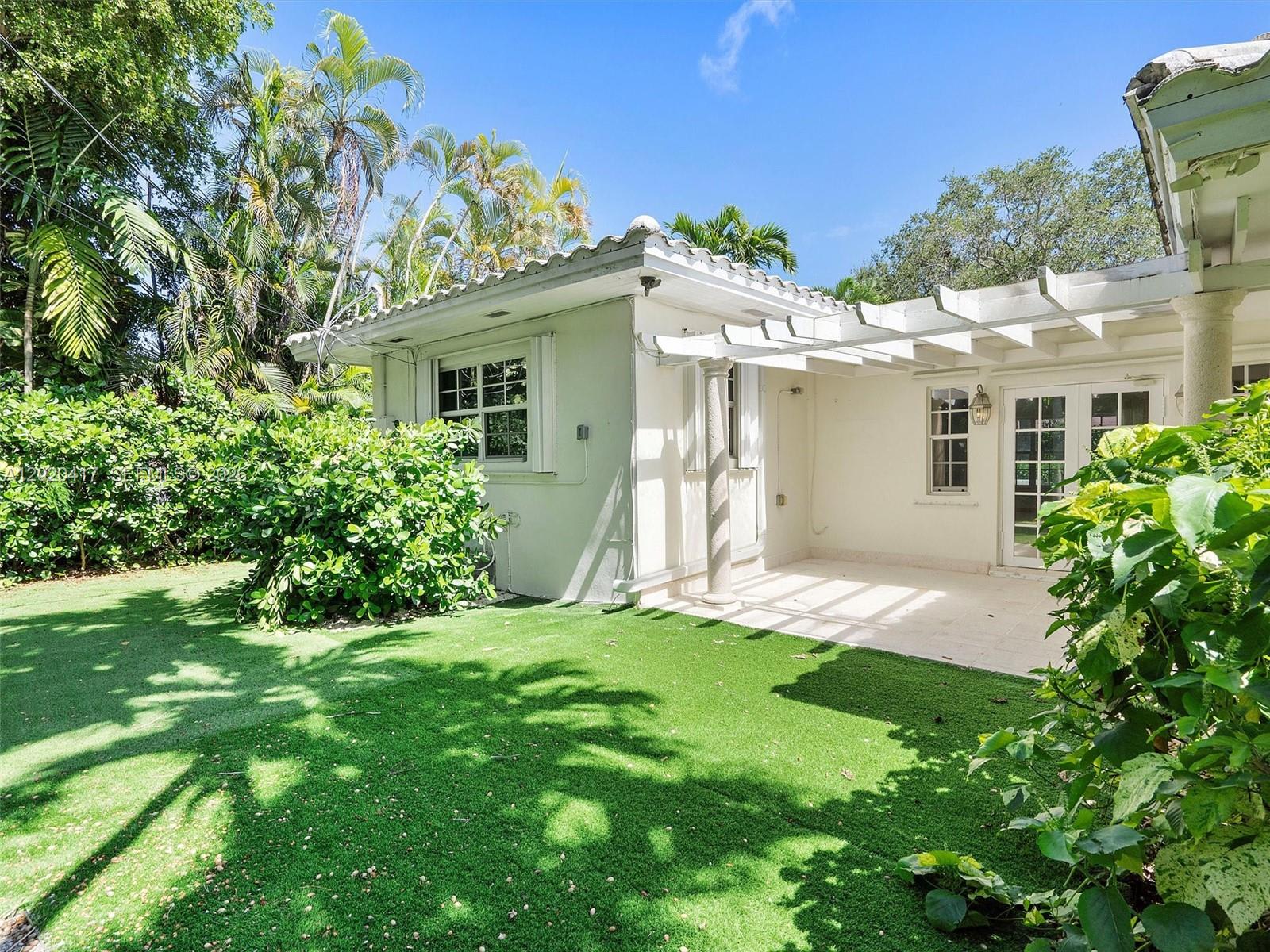 731 Sistina Avenue – photo 2