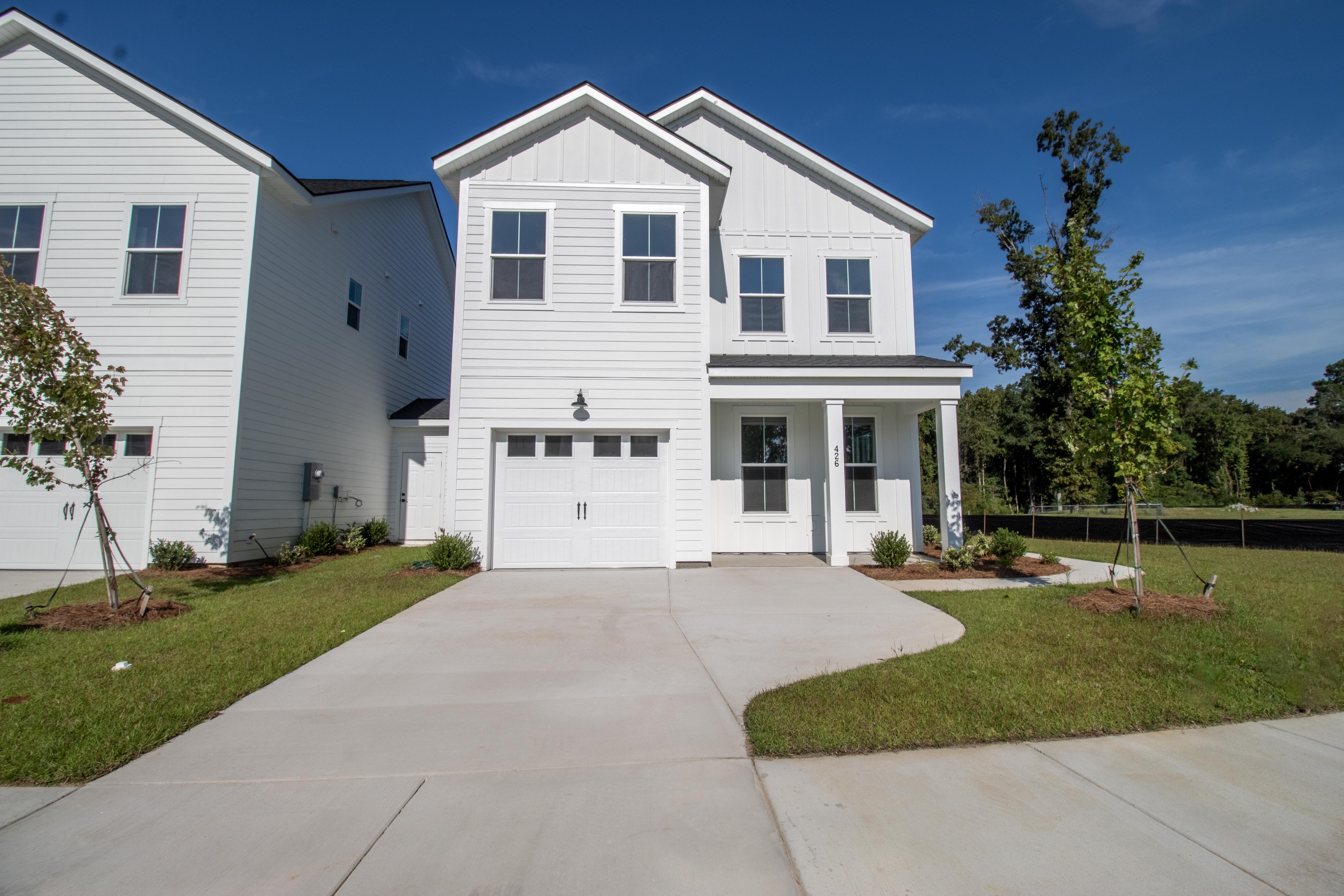 426 Queenview Ln – photo 1