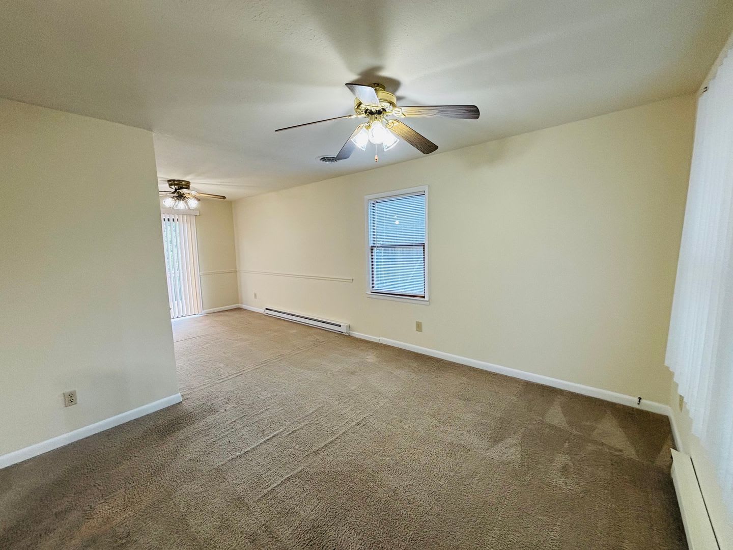 4 Bedroom, 2 Bath House – photo 3