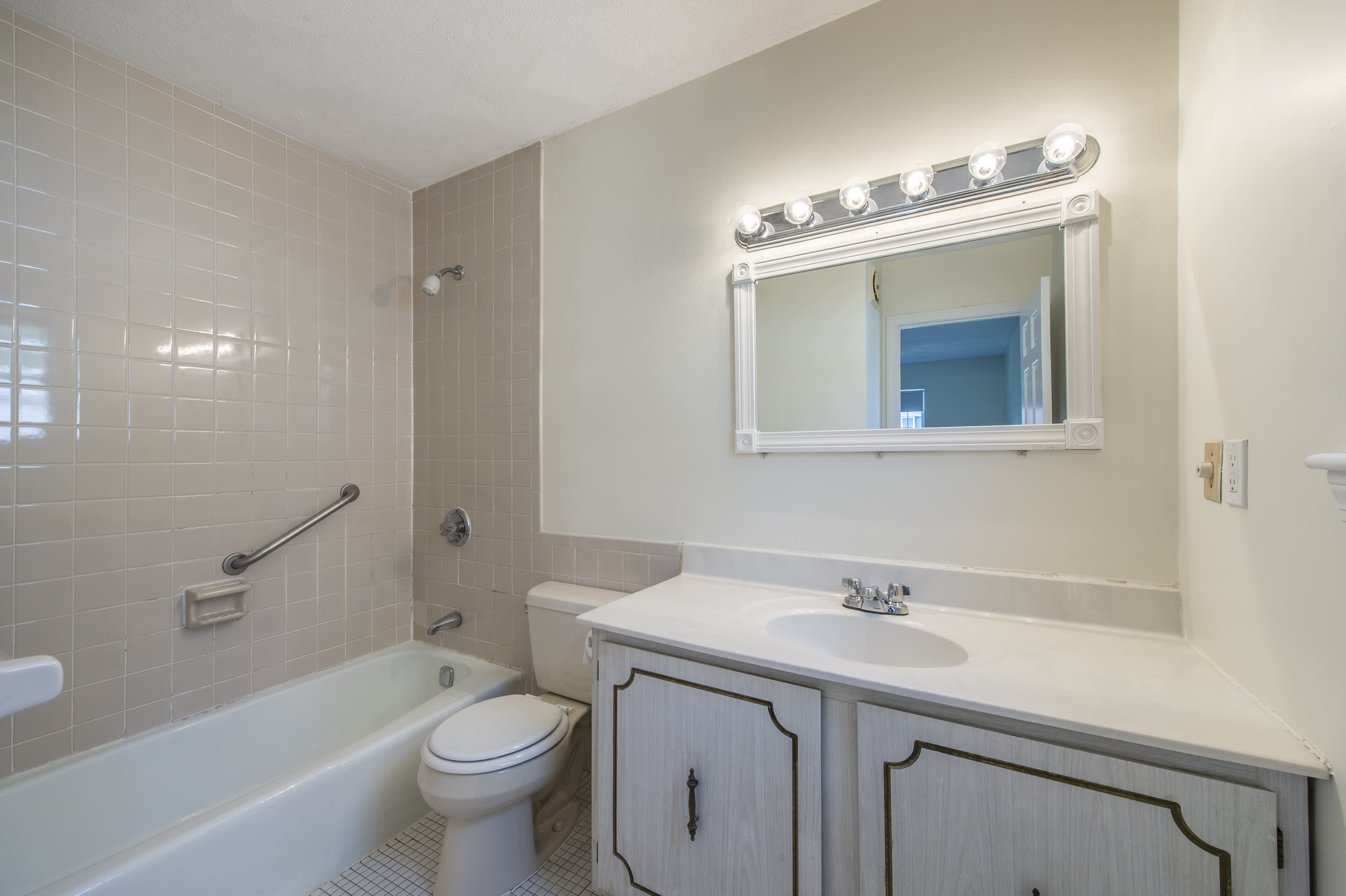 Minuteman Apartments – photo 5