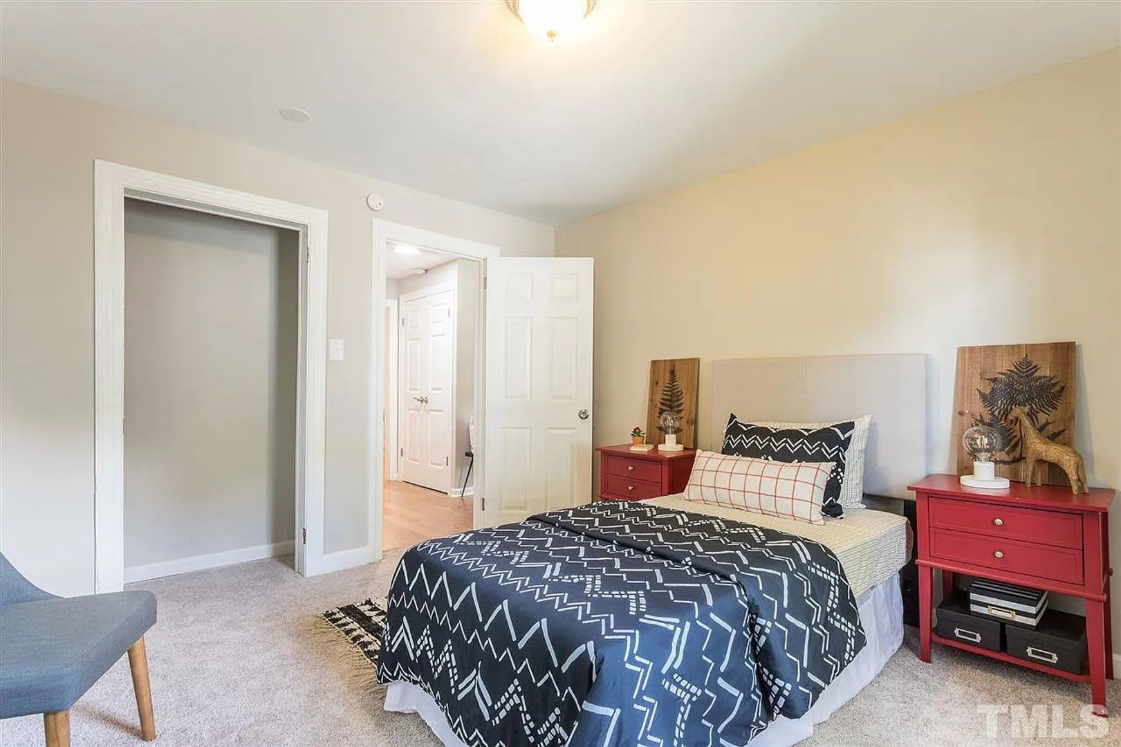 Room In 4 Bedroom Home At Okelly St – photo 4