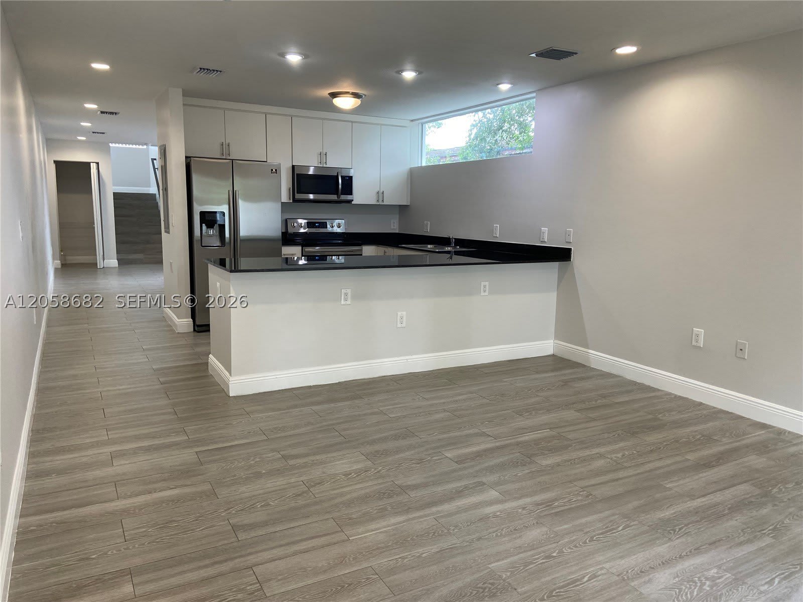 177 E 16th Street – photo 4