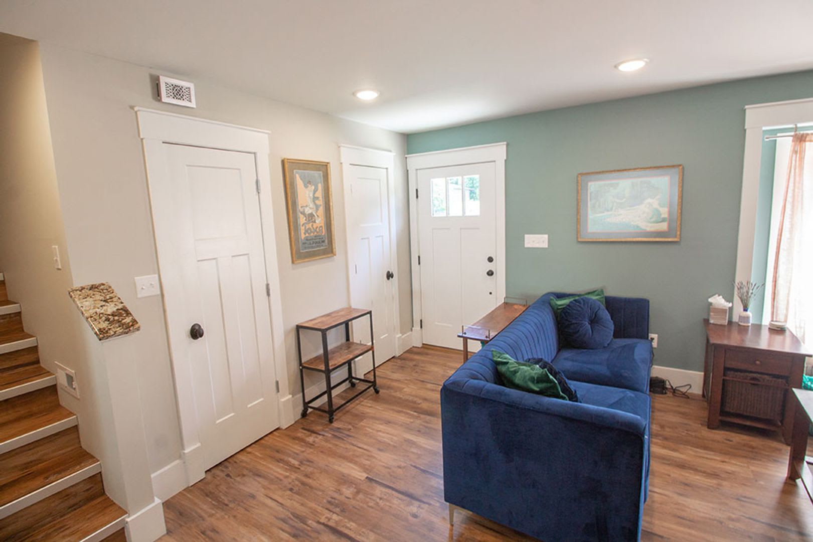 Modern 4bd Home – photo 2