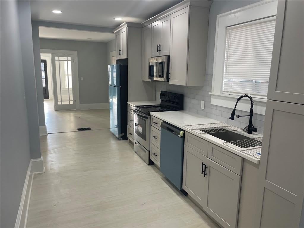 1619 Stokes Avenue SW – photo 2