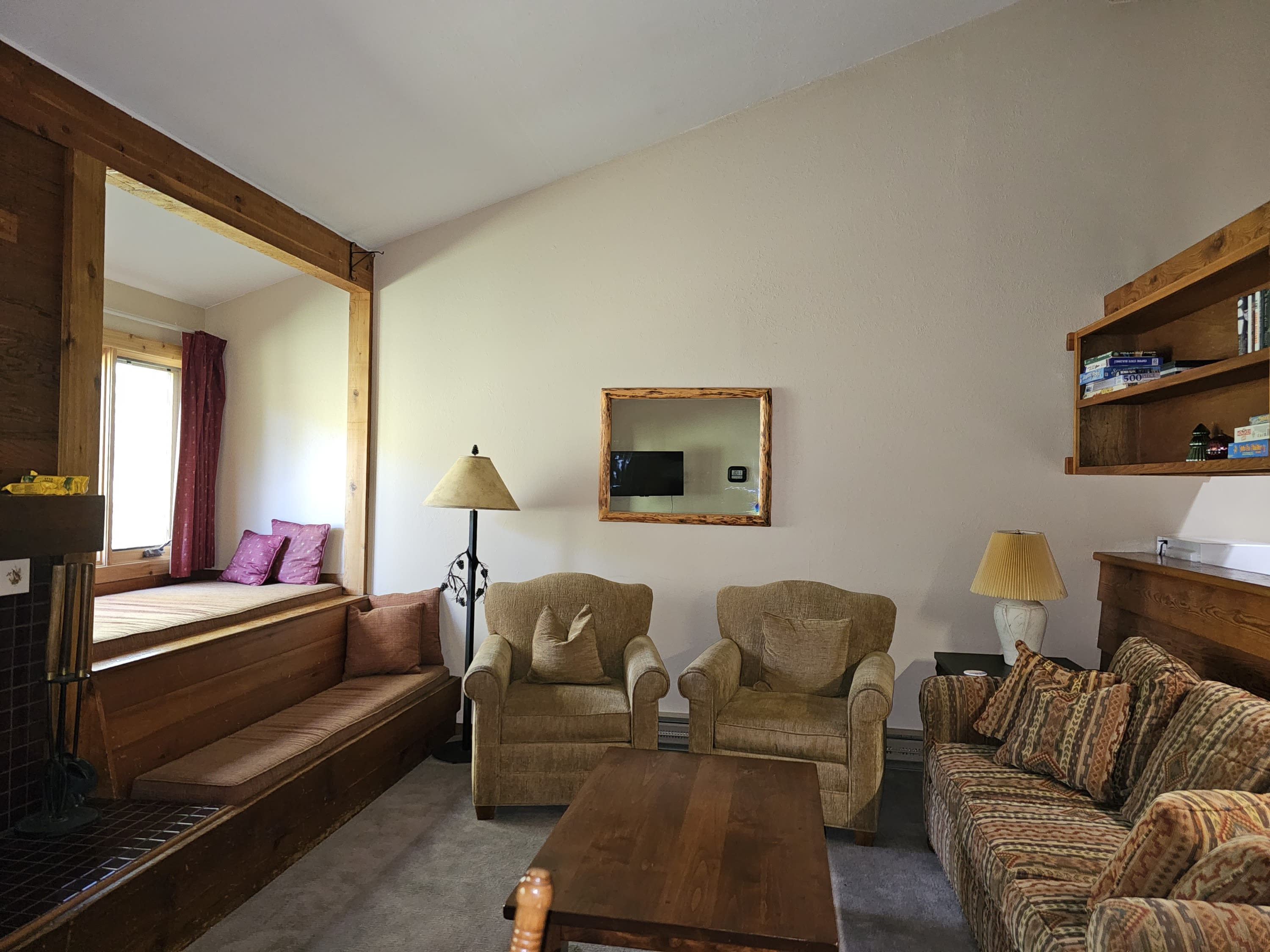 3865 South Lake Creek Drive223 Hawthorne – photo 1