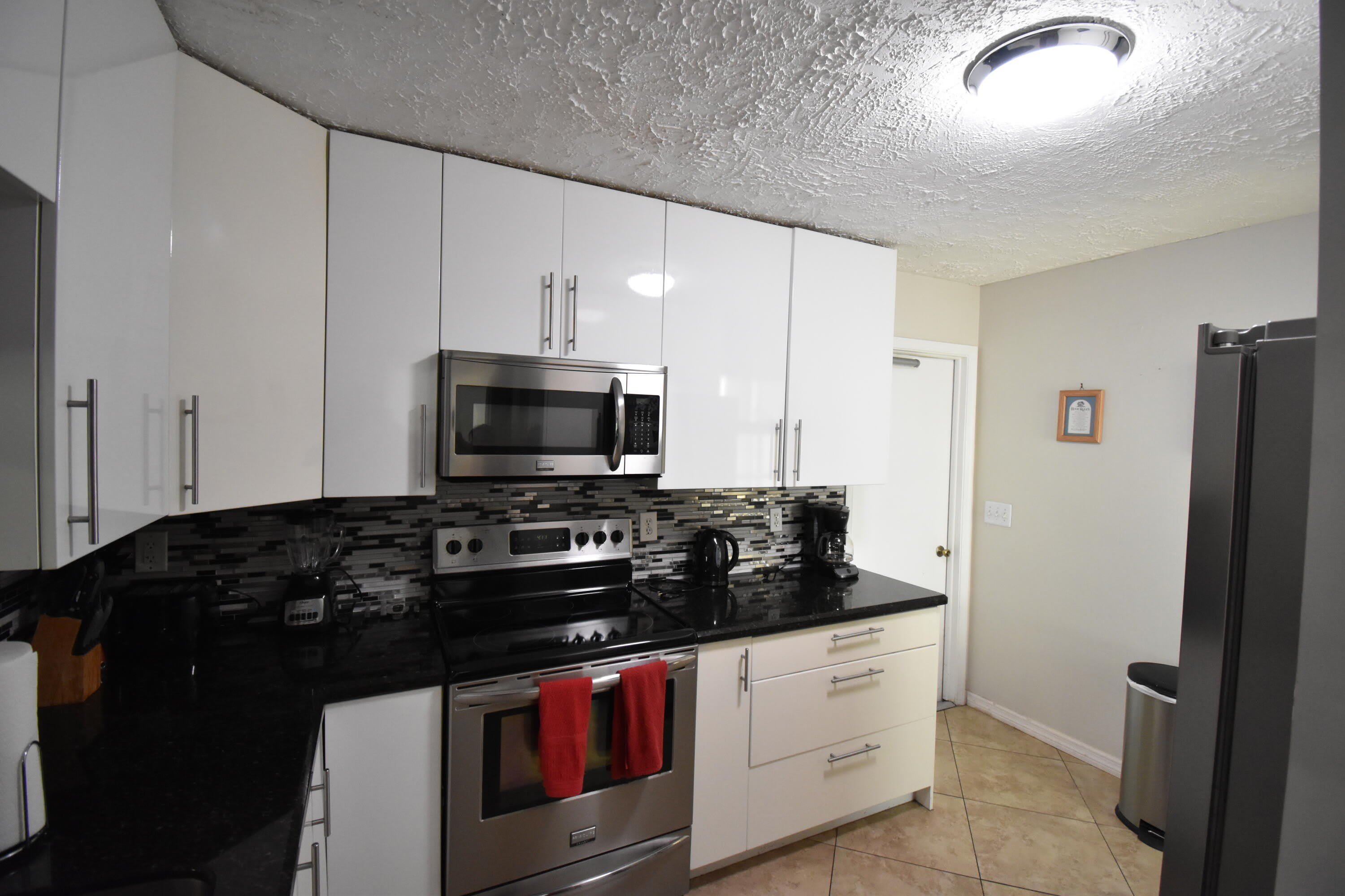 9426 Southampton Place – photo 4