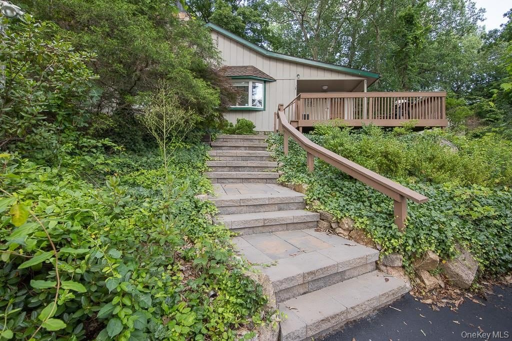 56 Bluff Avenue – photo 2