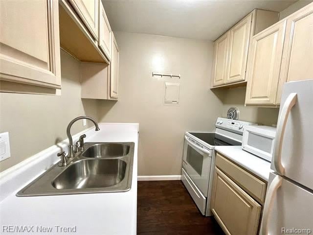 2116 PAULINE BLVD APT 304 – photo 3