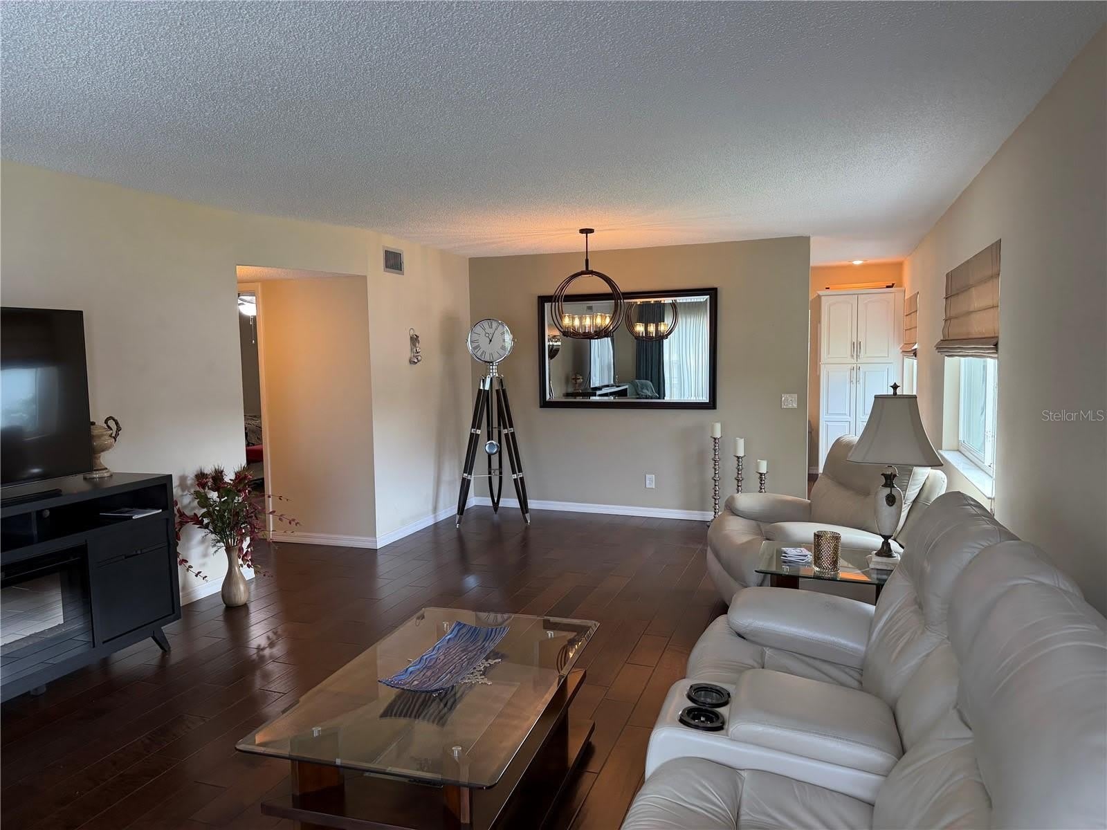 2426 ECUADORIAN Way – photo 2
