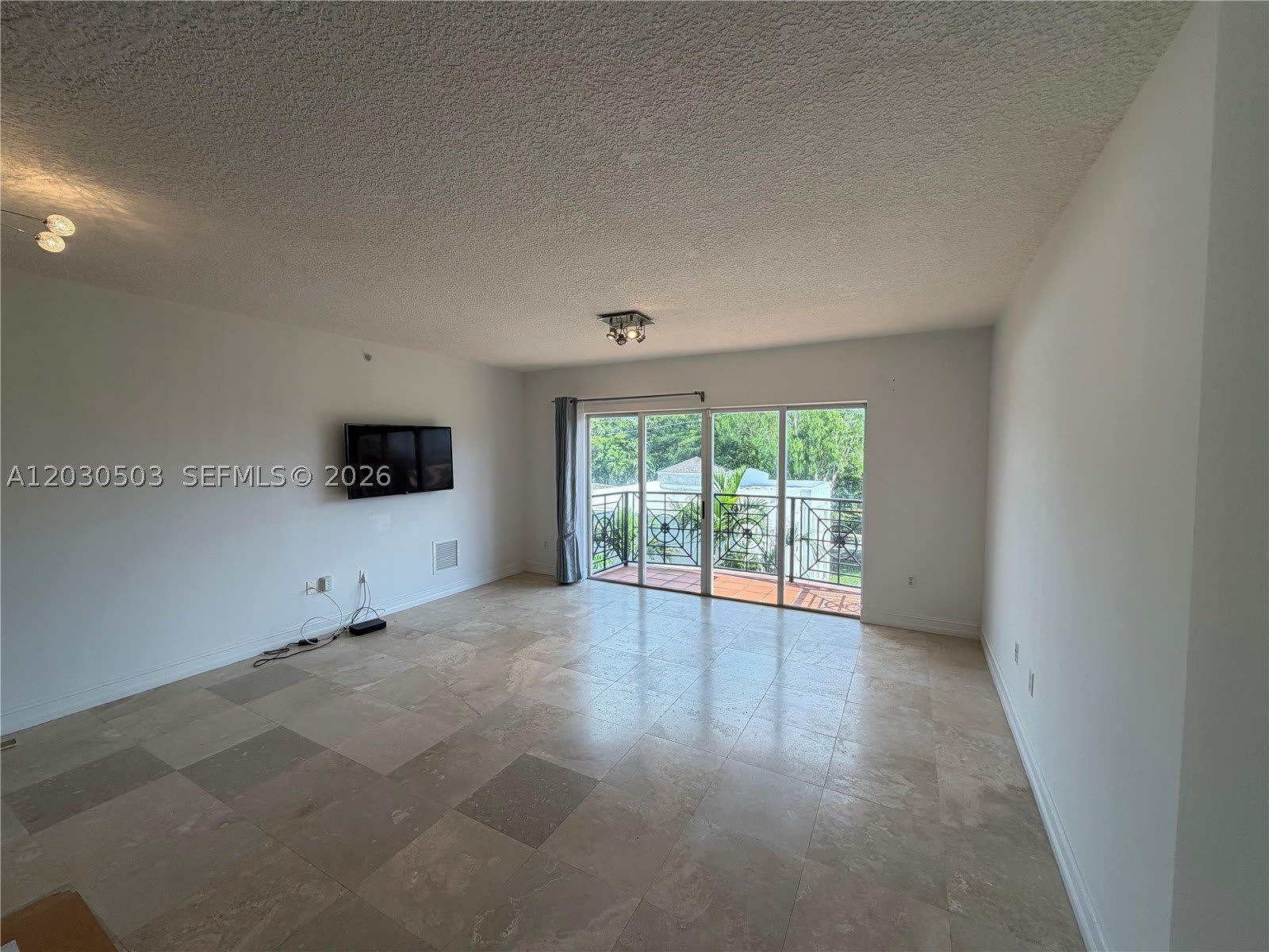 101 Sidonia Ave – photo 3